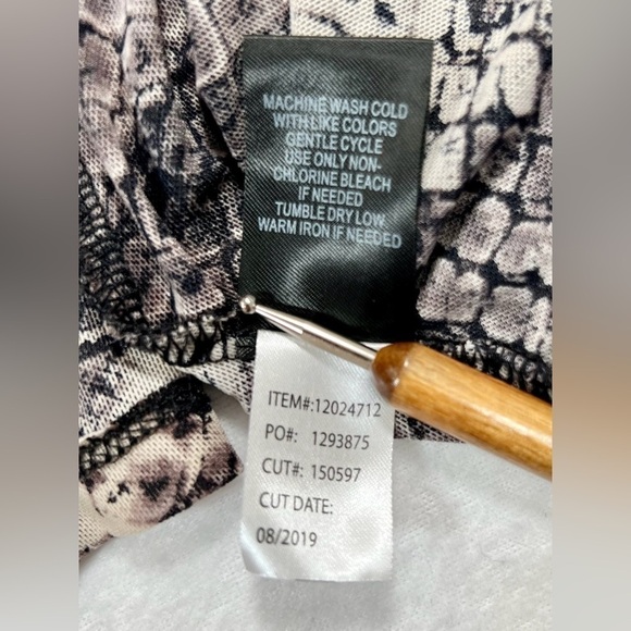 TORRID Animal Print Snakeskin Sheer Lightweight Mesh Babydoll Blouse Size 2X - Picture 11 of 14